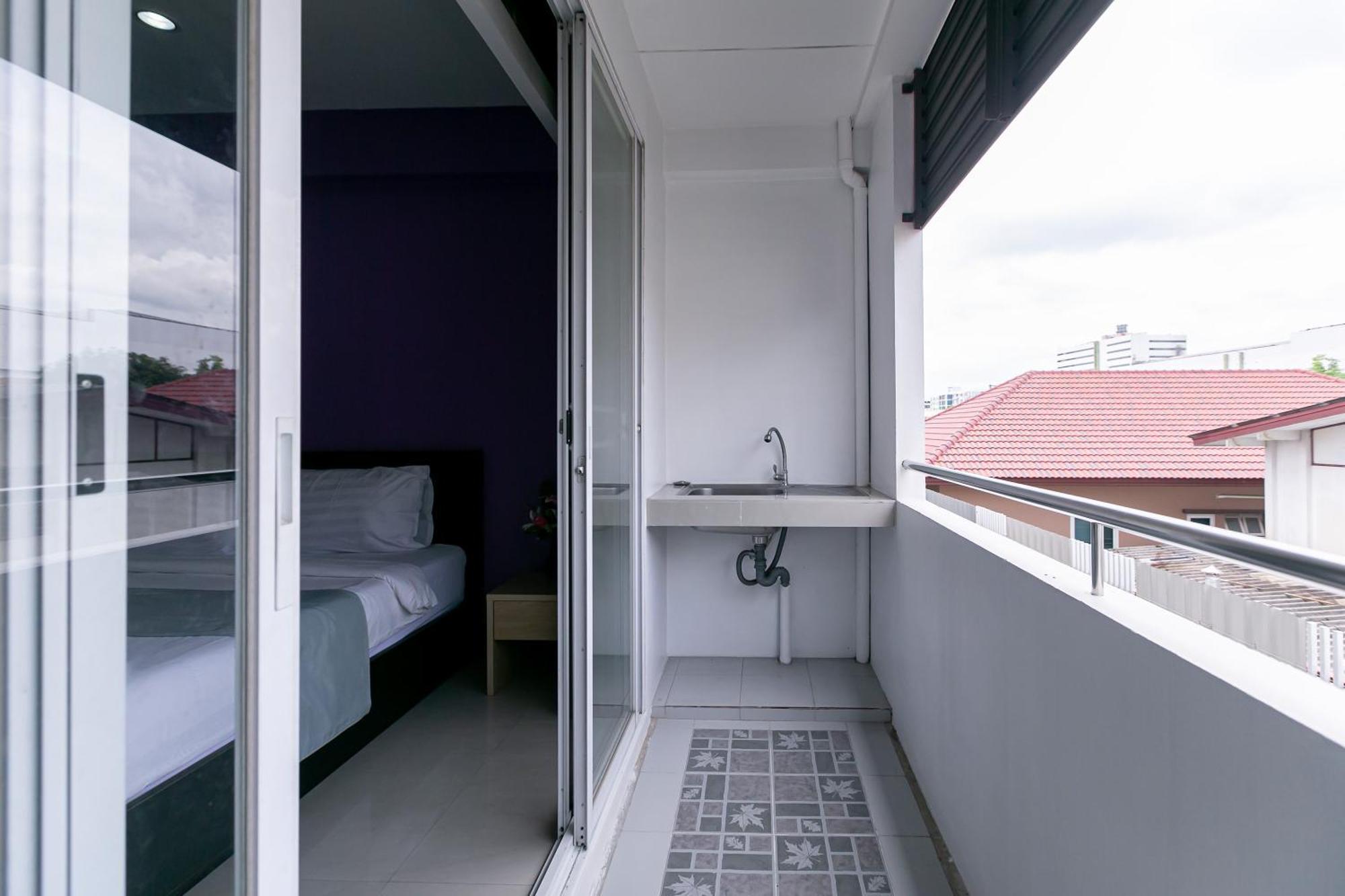 Ruan Plaisoi Apartment Bangkok Extérieur photo