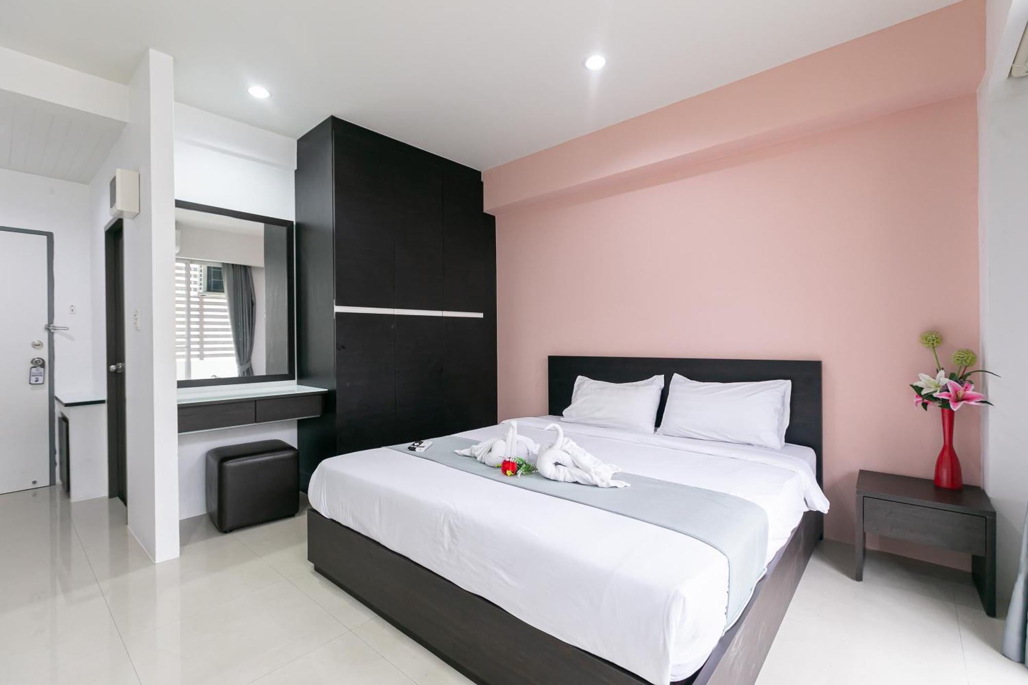 Ruan Plaisoi Apartment Bangkok Extérieur photo
