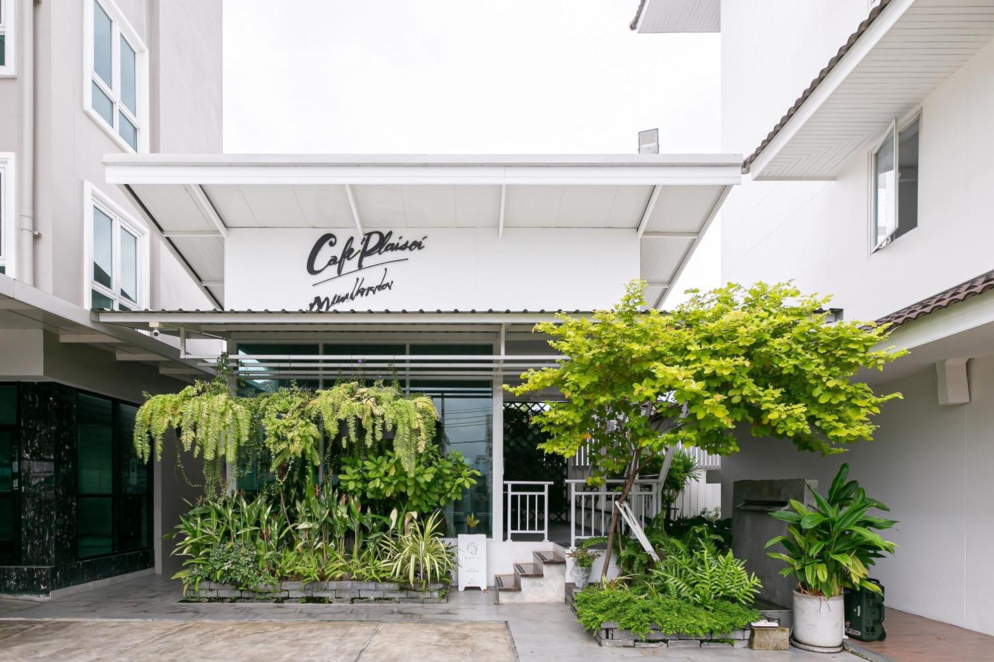 Ruan Plaisoi Apartment Bangkok Extérieur photo