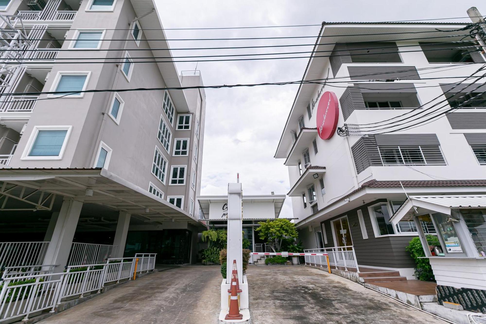 Ruan Plaisoi Apartment Bangkok Extérieur photo