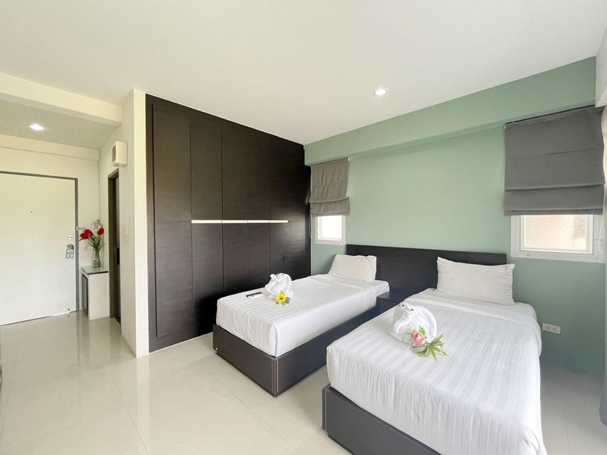 Ruan Plaisoi Apartment Bangkok Extérieur photo